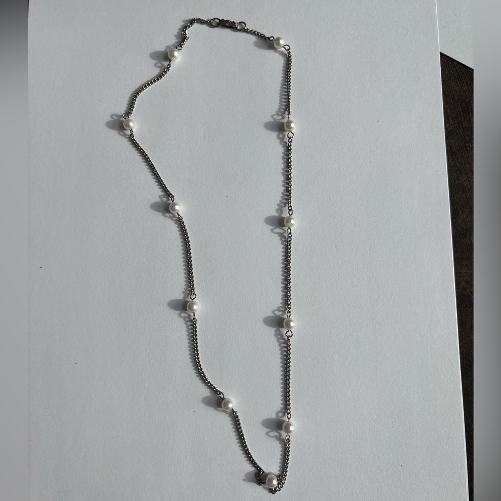 Elegant Silver and Pearl Necklace Vintage Costume